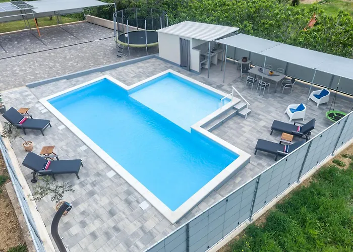 Relax House Rosemary