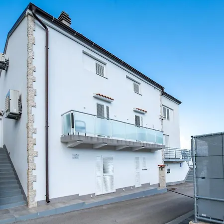 Relax House Rosemary