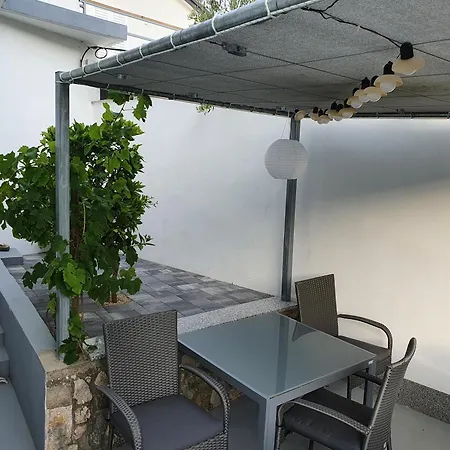 Relax House Rosemary Apartman